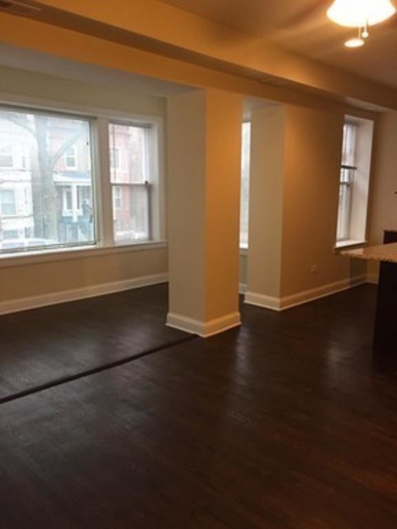 Foto principal - 4838 N Troy St