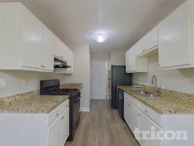 Foto del edificio - 2543 Mistletoe Ln SW