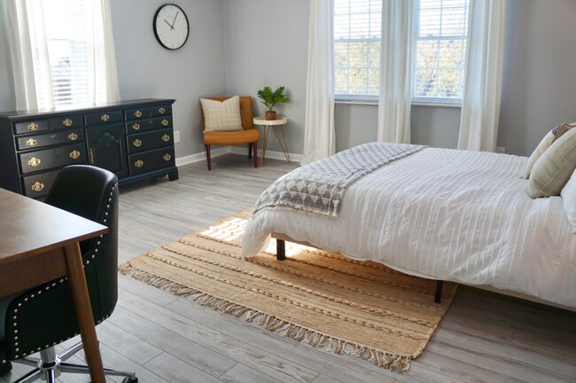 Foto del edificio - 912 E Spring St