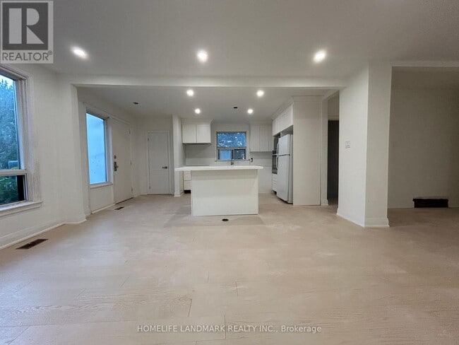 Building Photo - 265 Neal Dr