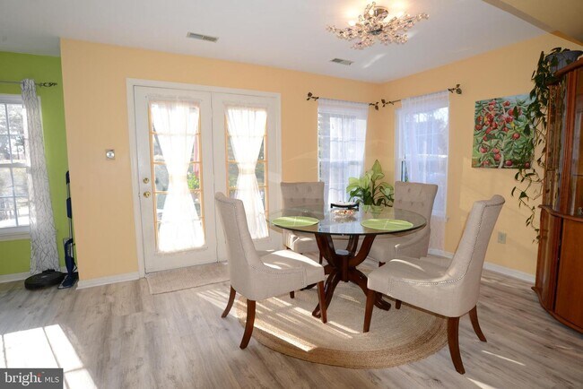 Foto del edificio - 631 Danbury Ct
