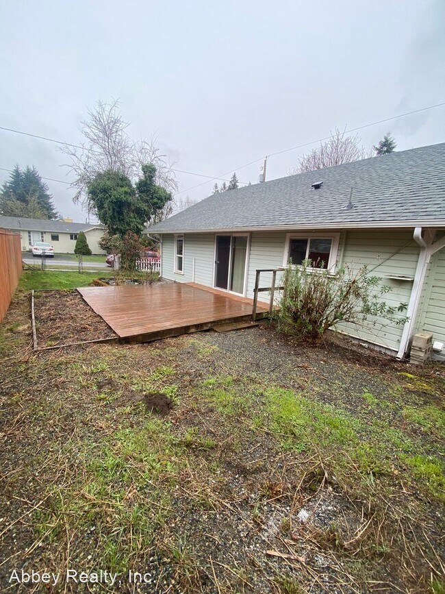 Building Photo - 2 br, 1 bath House - 902 Garrison ST NE