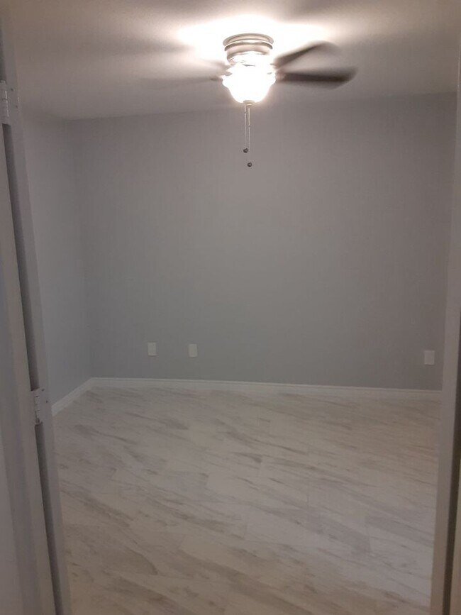 Foto del edificio - 18333 Roehampton Dr