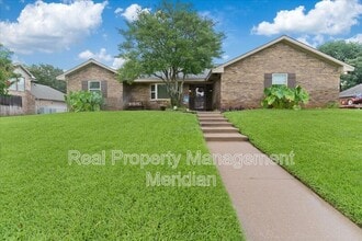 Building Photo - 20 Timberline Dr