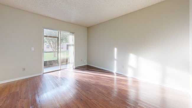 Interior Photo - Alafaya Woods