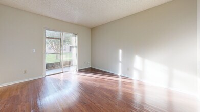 Interior Photo - Alafaya Woods