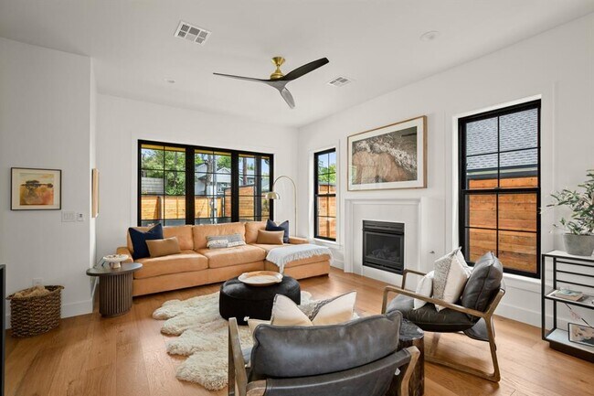 Foto del edificio - 2005 E 8th St