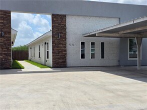 Building Photo - 6 N 56th St