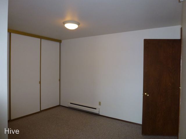 Building Photo - 7101 Roosevelt Way NE