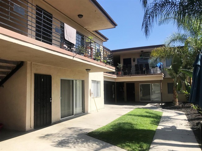 Foto del edificio - 12437 Harris Ave