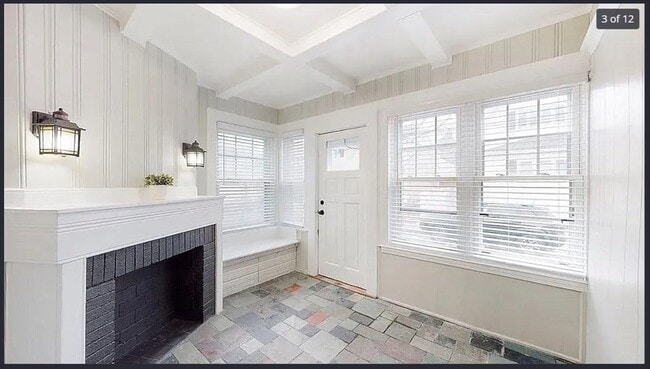 Building Photo - 14 Perkins St