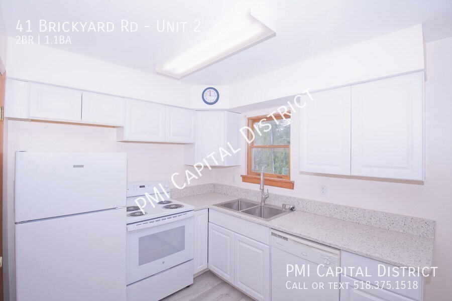 Beautiful TwoStory 2BR Townhome w/ Backya... House Rental in