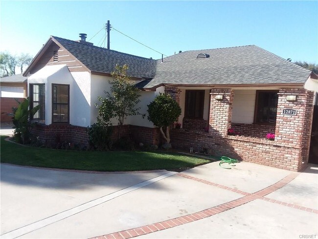 Front - 12871 Glenoaks Blvd