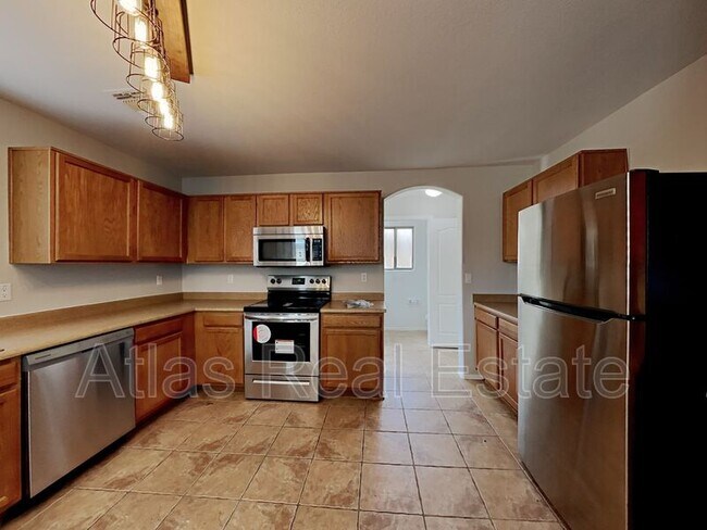 Building Photo - 12943 W Sharon Dr