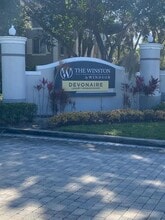 Building Photo - 631 SW 111th Ln