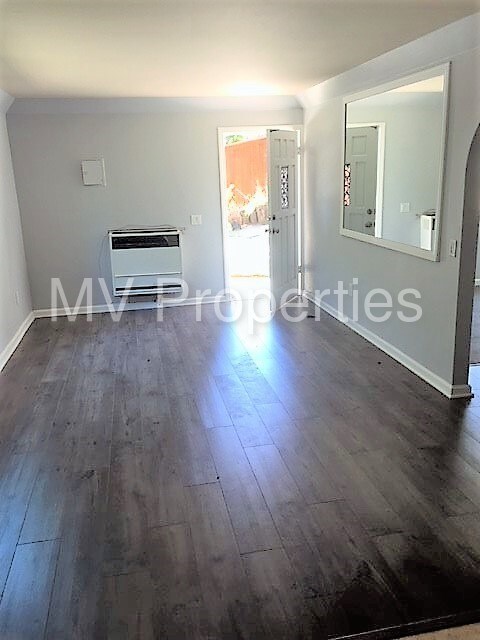 Foto del edificio - 266 Lavender Ln