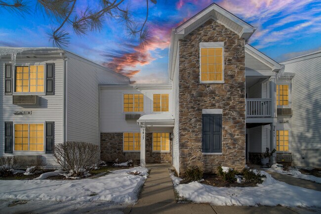 Foto del edificio - 2427 Silverstone Dr