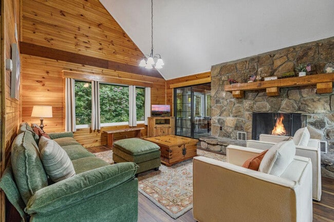 Building Photo - 3632 Pittman Center Rd