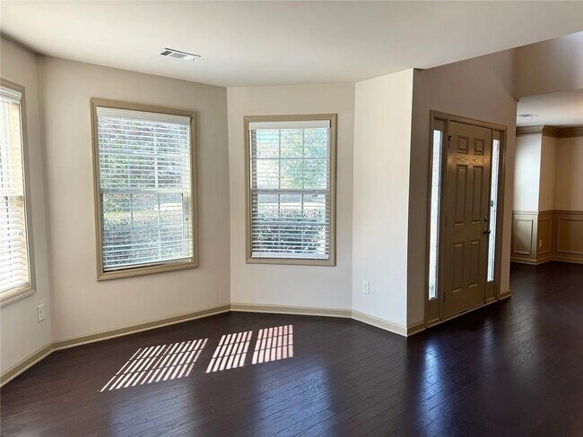 Building Photo - 3238 Sag Harbor Ct NE