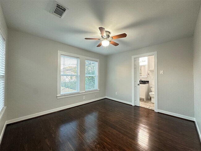 Foto del edificio - 4410 Pease St