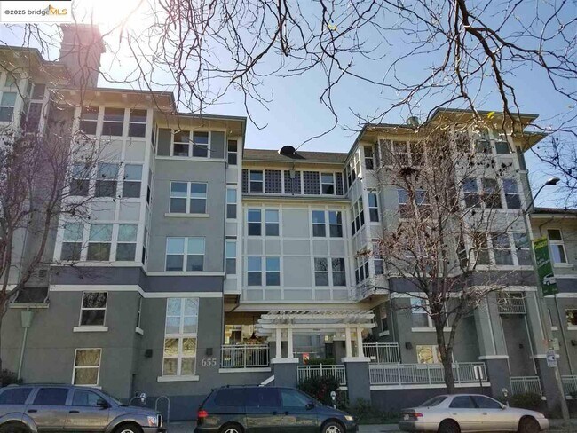 Building Photo - 655 12th St