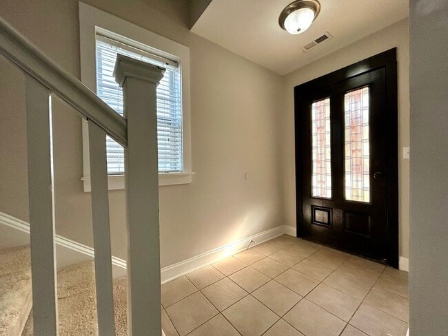 Foto del edificio - 1920 Lela Avenue