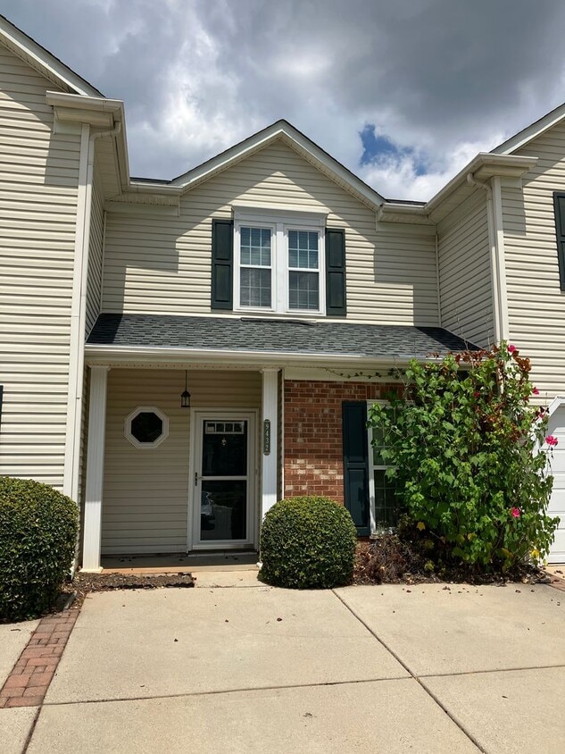 2 bed, 2.5 bath townhome in Towne Meadows... - 2 bed, 2.5  bath townhome in Towne Meadows...