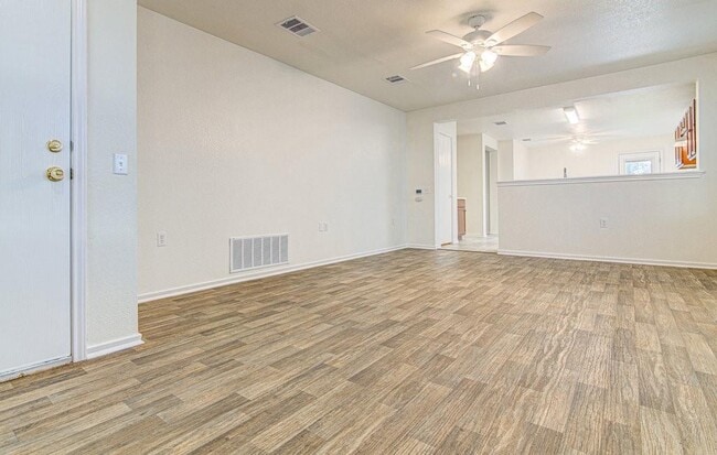 Building Photo - 7505 Aspen Brook Dr