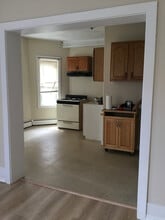 Building Photo - 863 Plymouth Ave