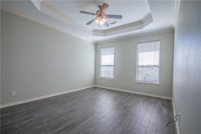 Building Photo - 3203 SW Camden Dr