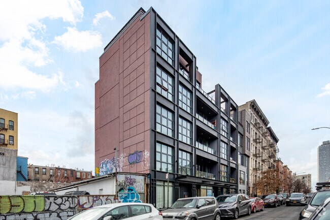 Building Photo - 170 S 1st St