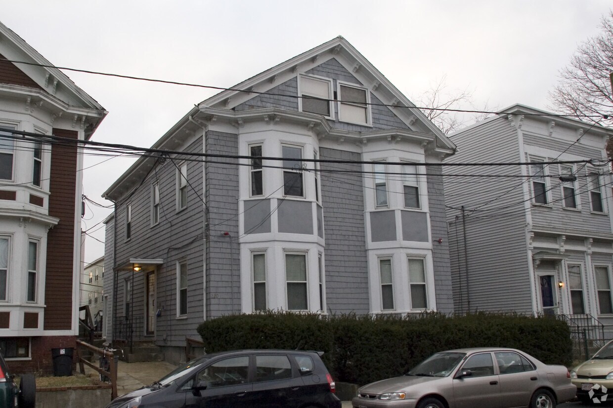 Building Photo - 220-222 Banks St
