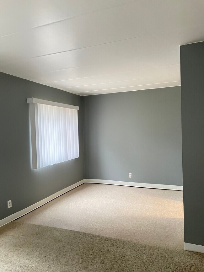 Building Photo - 3525 Normandy Ave