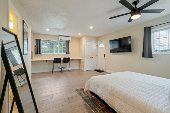 Foto del edificio - 8102 Coastway Ln