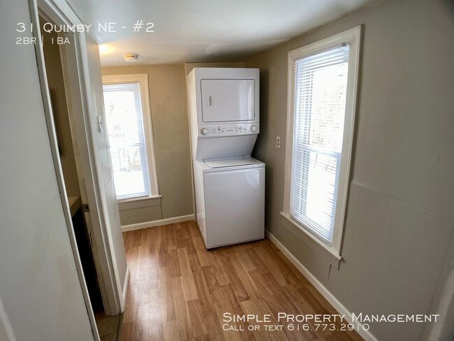 Building Photo - 31 Quimby St NE