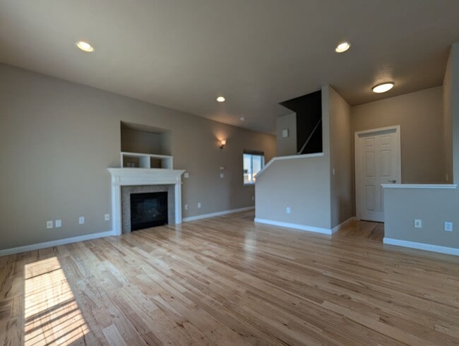 Foto del edificio - Beautiful 3-Bedroom, 2.5-Bath Home In River Road Area of Eugene!