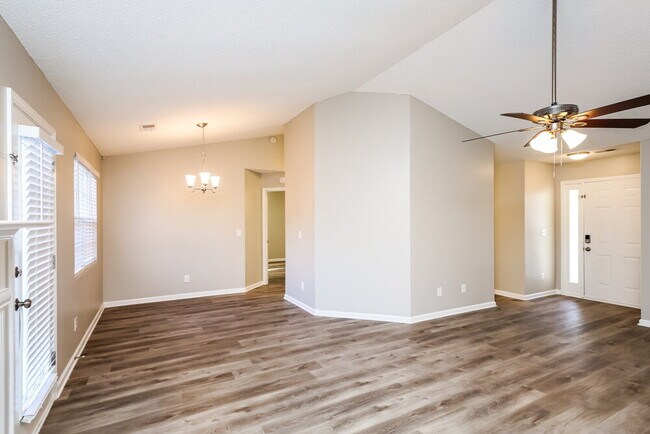 Building Photo - 495 Amelia Grove Ln SE