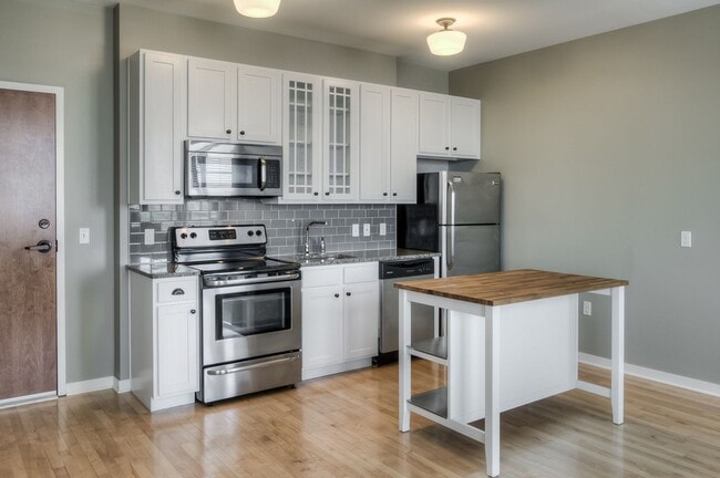 Interior Photo - The Barker — Downtown Omaha at Your Doorstep