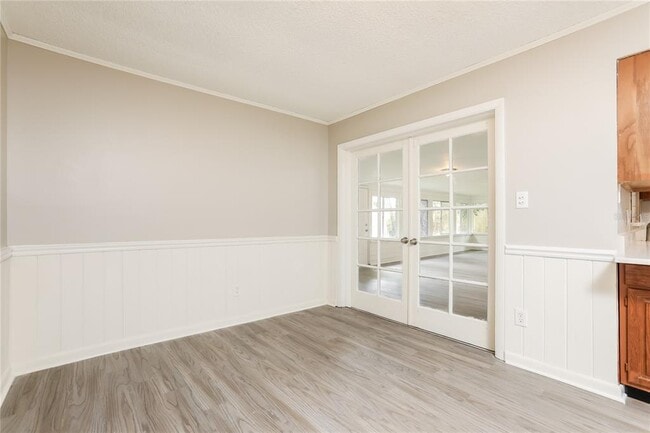 Building Photo - 200 Odham Dr