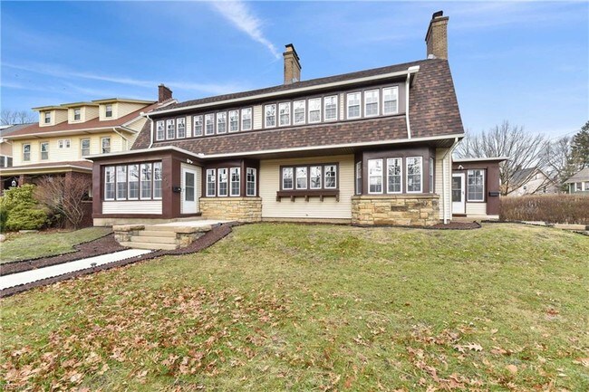 Building Photo - 2929 Meadowbrook Blvd