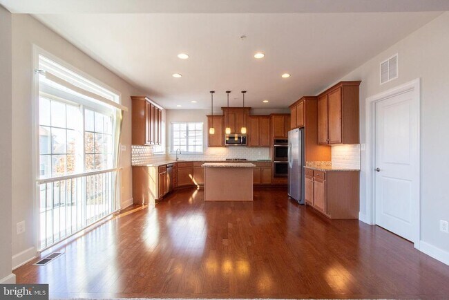 Building Photo - 5003 Whittington Ln