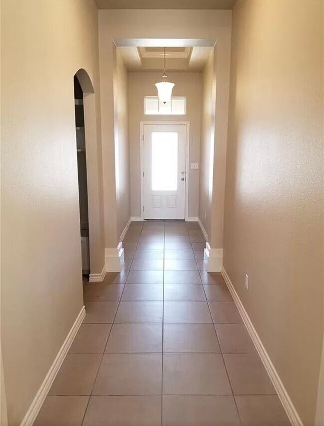 Foto del edificio - 7737 Stampede Dr