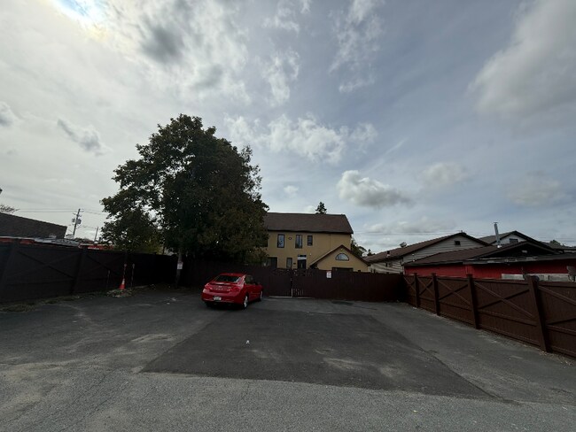 Foto del edificio - 504 Broadway