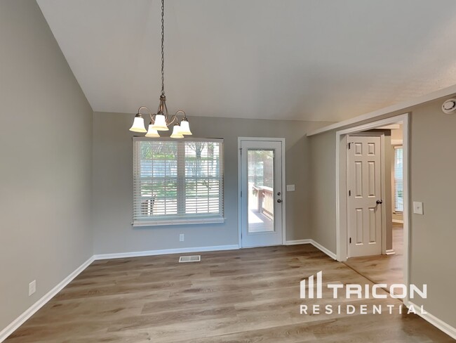Building Photo - 109 Peak Hill Cir