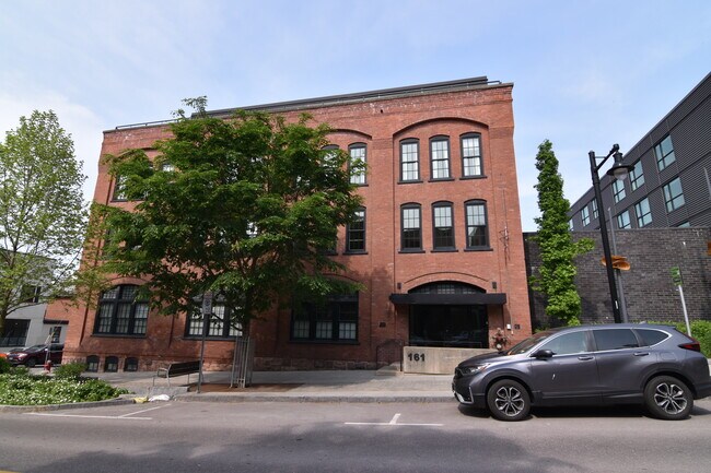Foto del edificio - 161 Saint Paul St