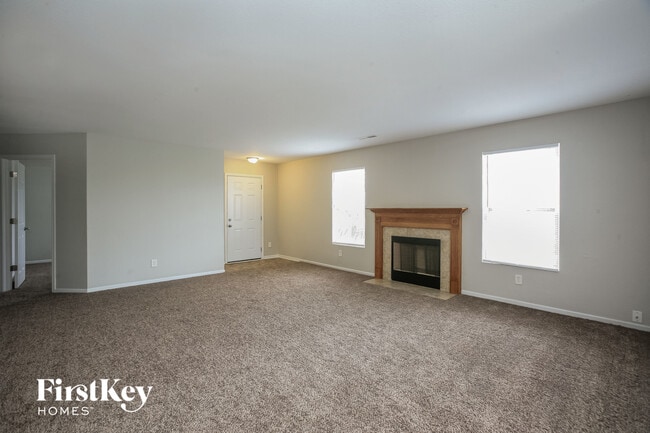 Building Photo - 1315 Shadetree Ln