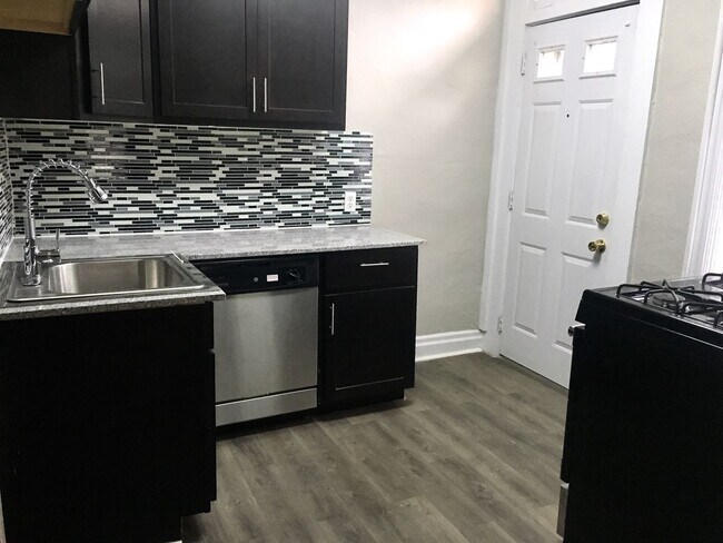 Photo - 108 Hallock Street Apartment