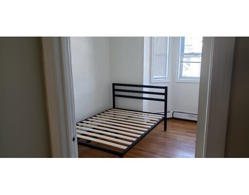 Foto del edificio - 184 Broadway