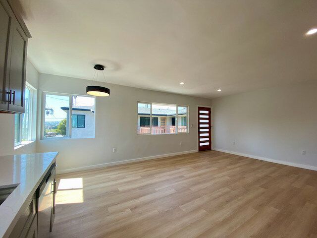 Foto del edificio - 3207 W 3rd St