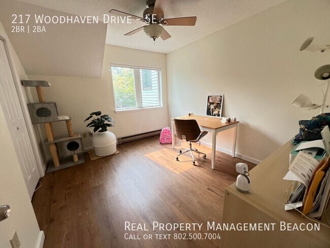 Building Photo - 217 Woodhaven Dr